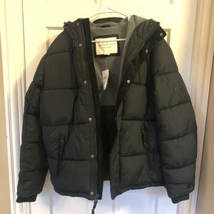 American Eagle Elevated Puffer Jacket M